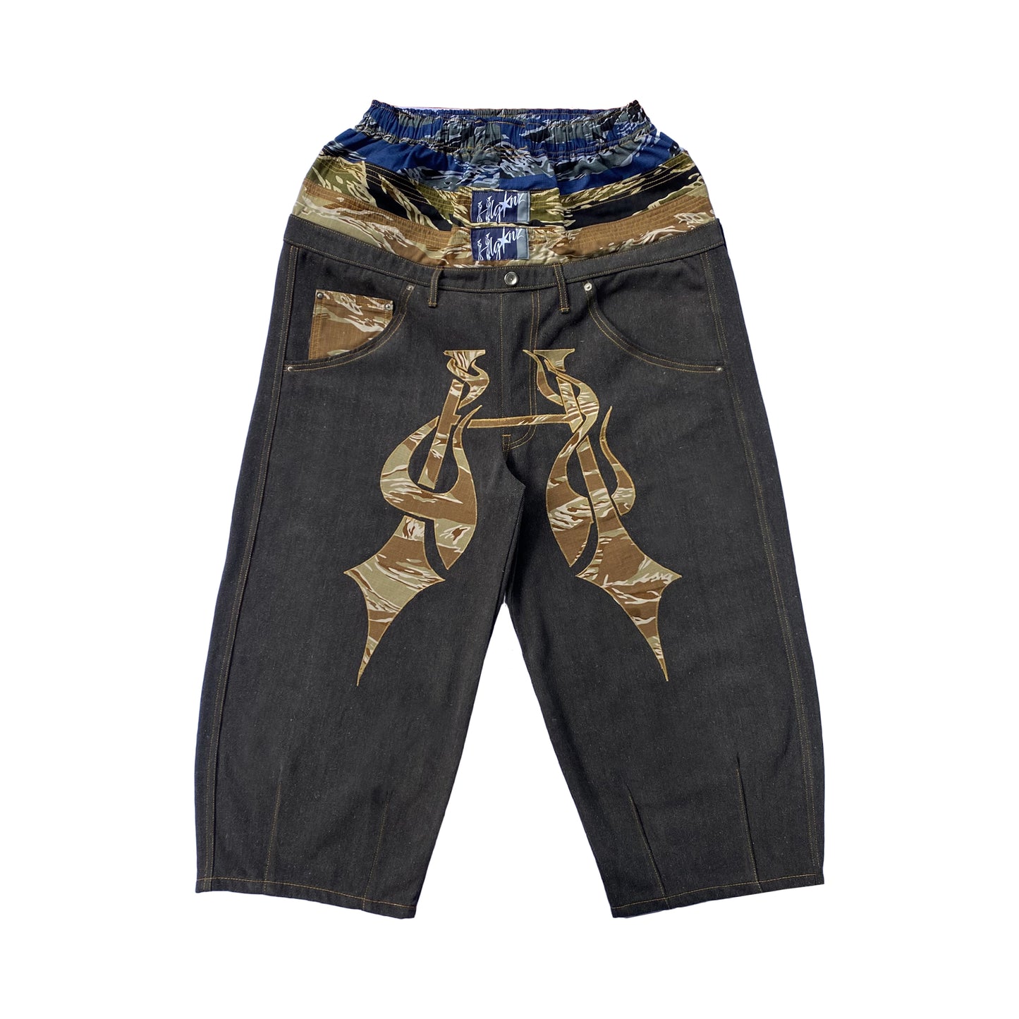CAMO INFERNO - SUPER BAGGY STACK PANTS