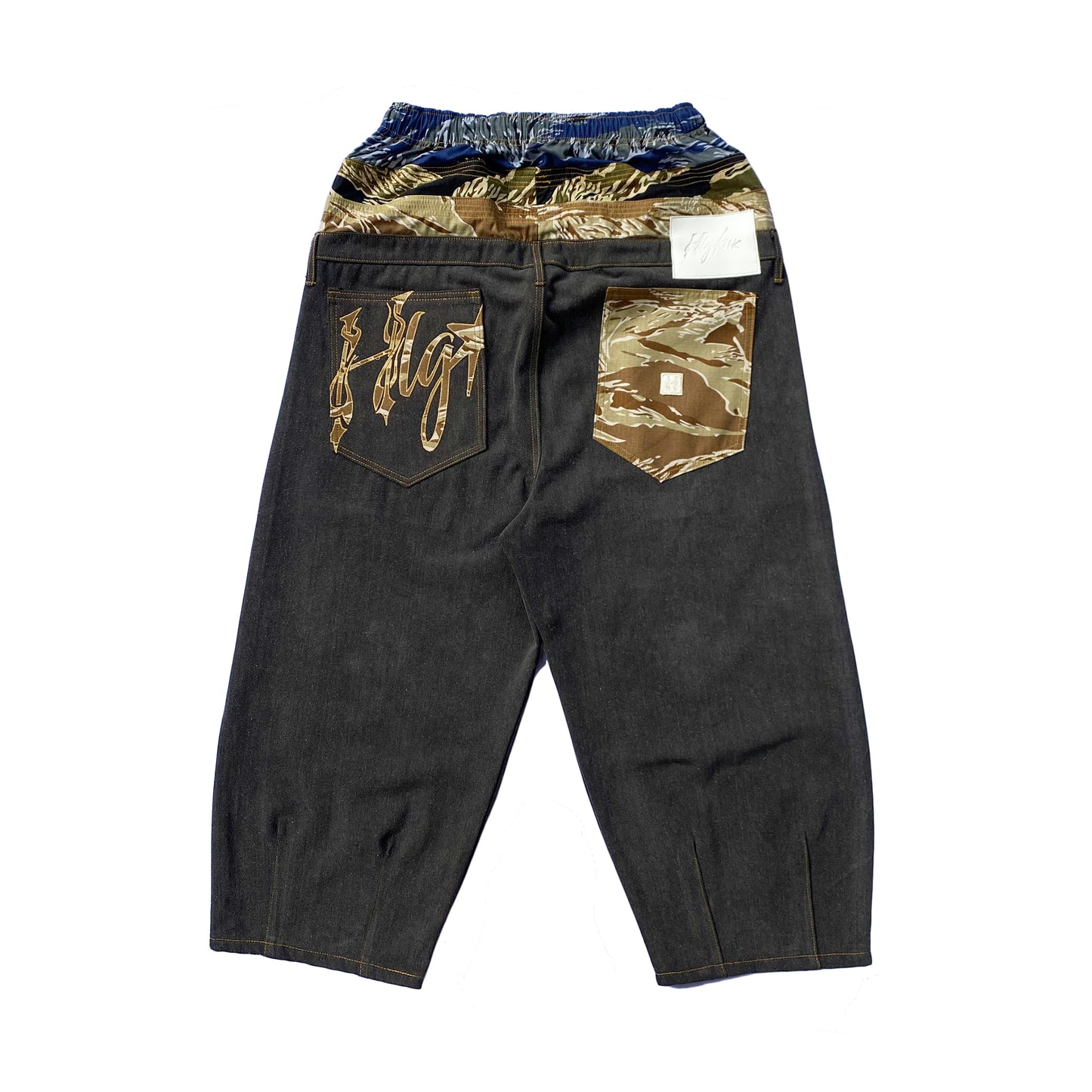 CAMO INFERNO - SUPER BAGGY STACK PANTS