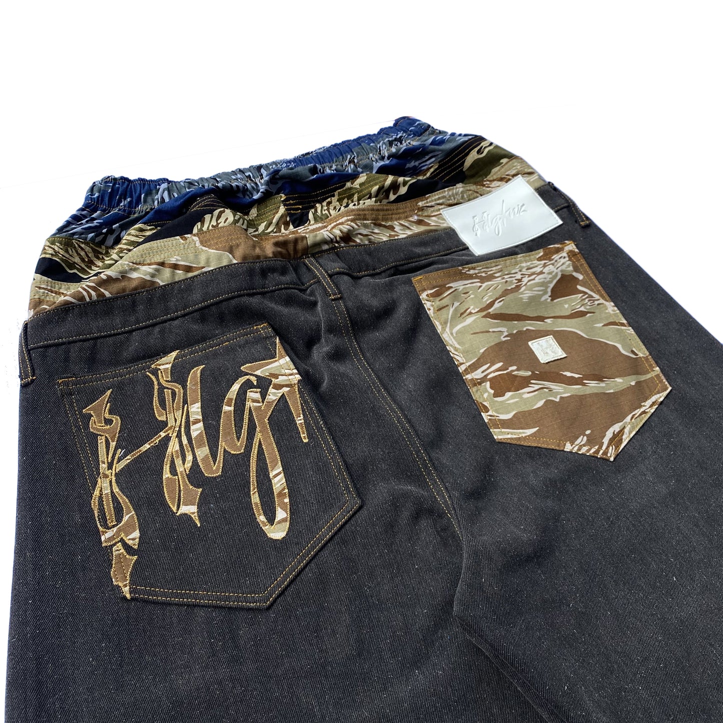 CAMO INFERNO - SUPER BAGGY STACK PANTS
